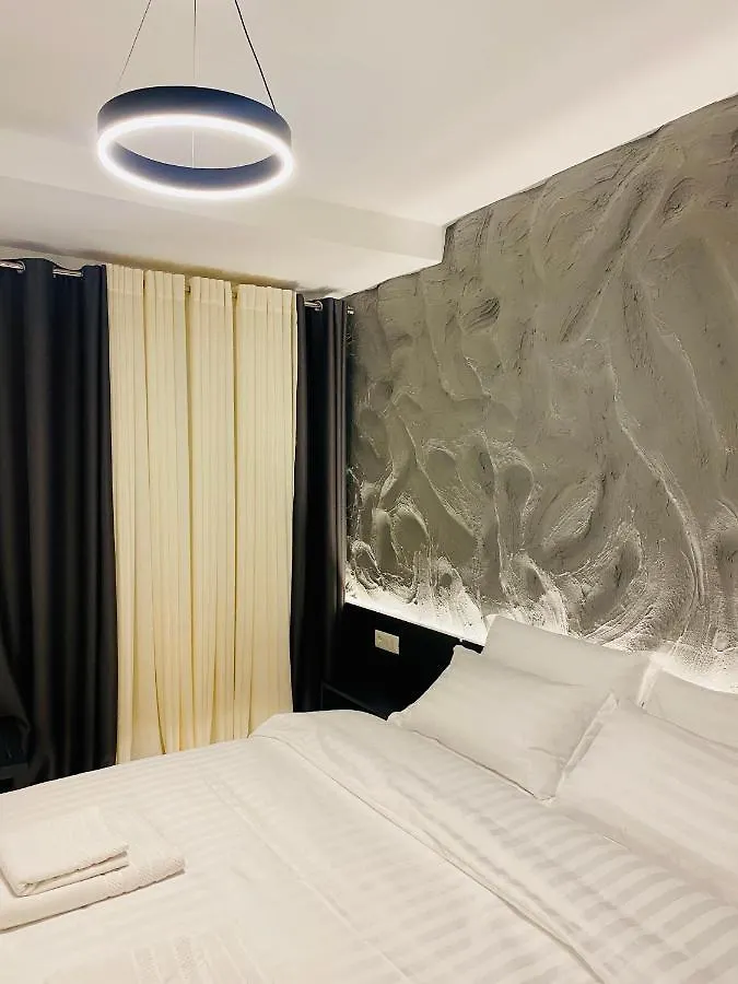 Tirana Central Rooms Guest house
