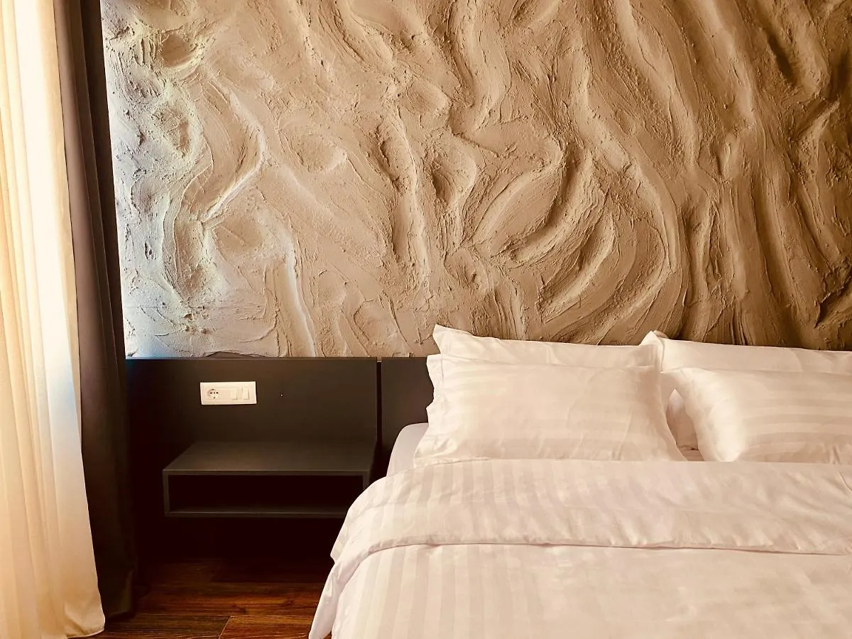 Tirana Central Rooms