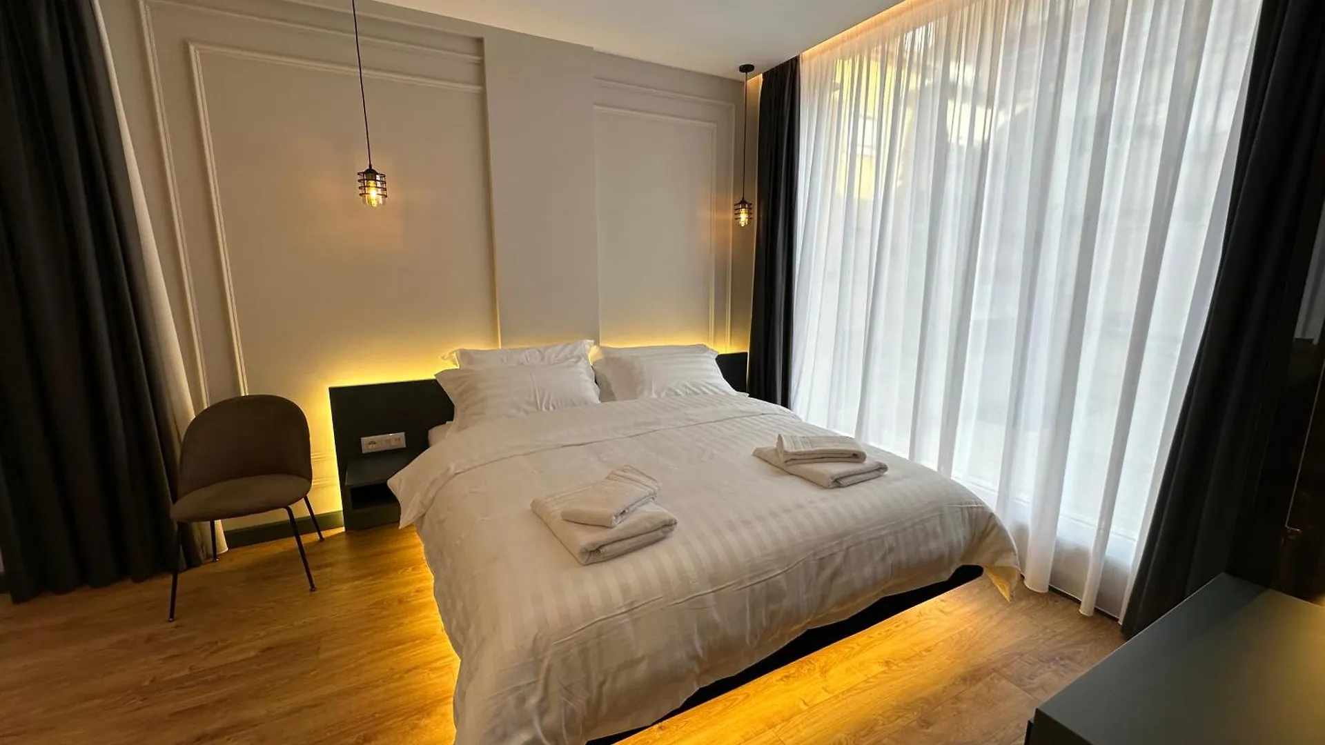 Tirana Central Rooms Guest house