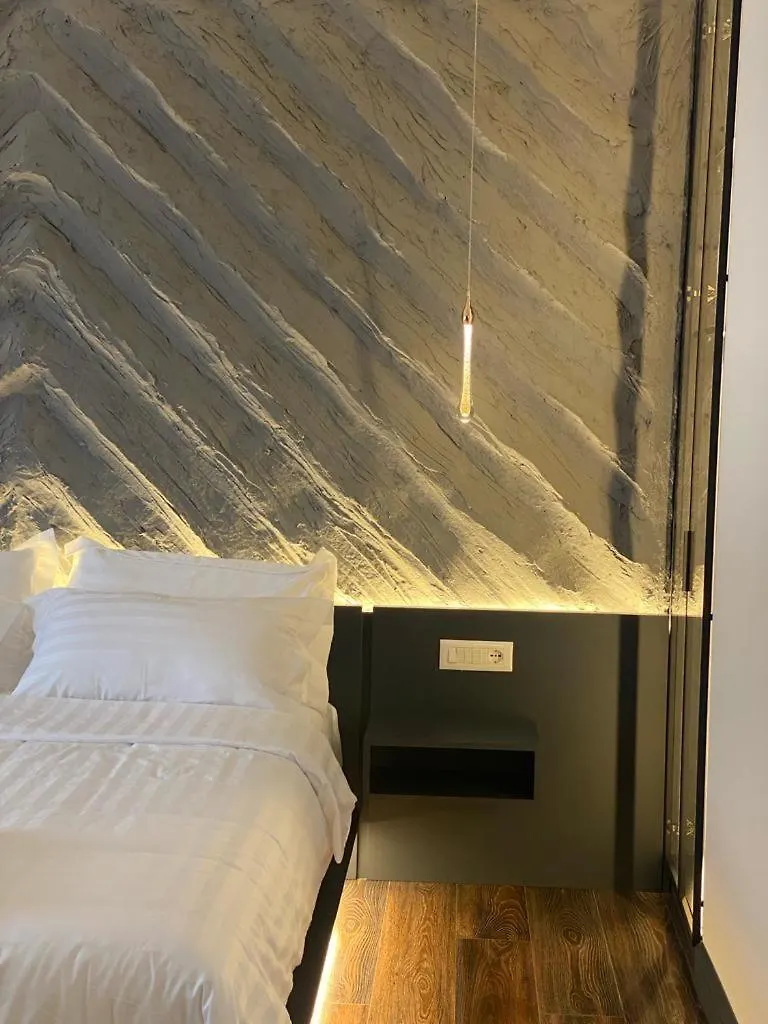 Tirana Central Rooms Guest house