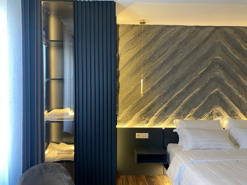Tirana Central Rooms Albania