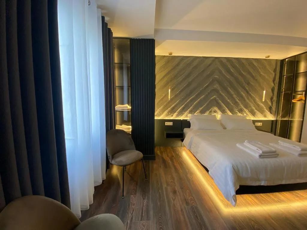 Tirana Central Rooms