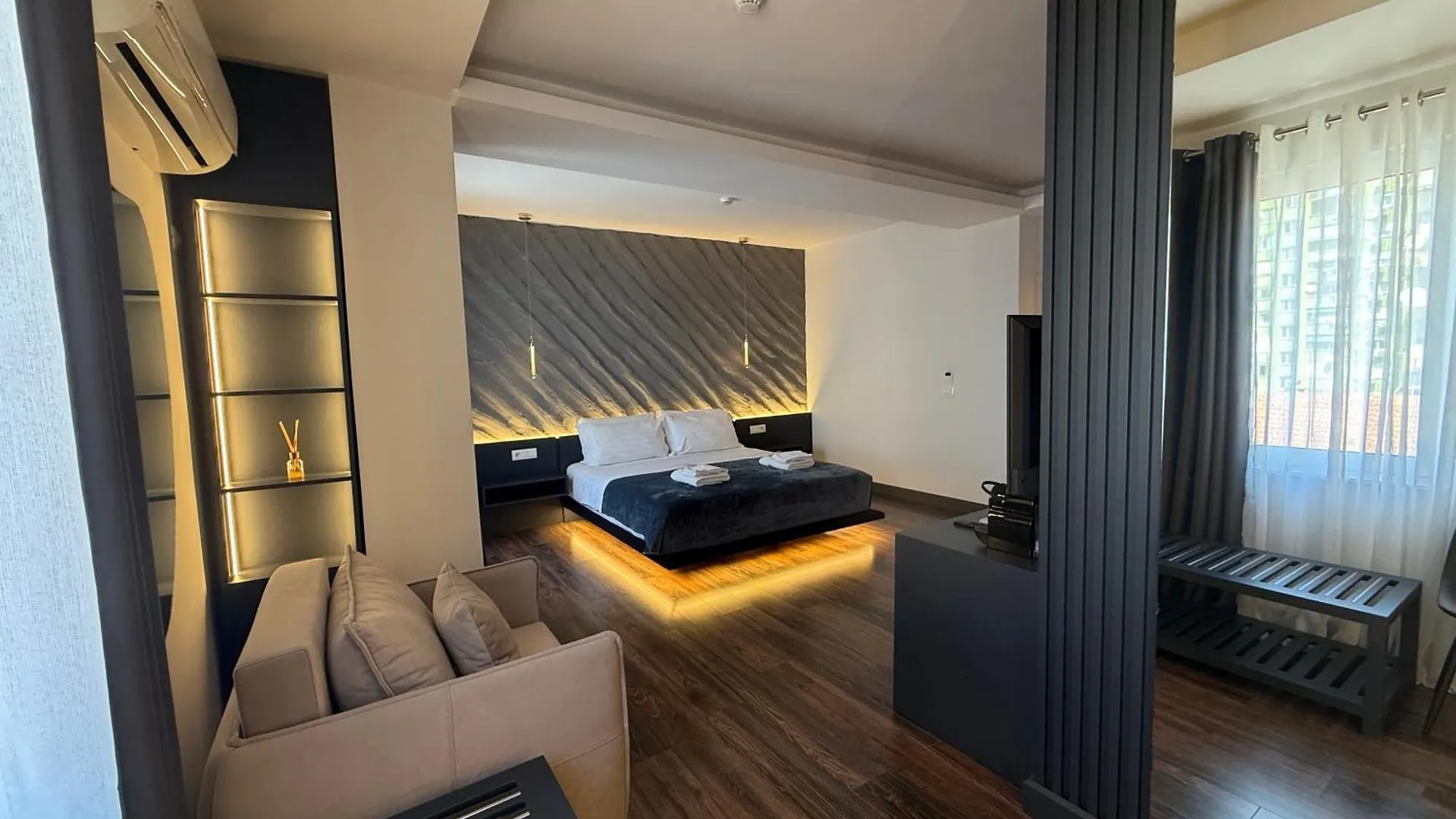 Tirana Central Rooms Guest house